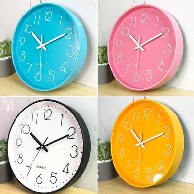 10-Zoll 3D Digitale Quarz-Wanduhr - Lautloser Sekundenzeiger, Kunststoff, 25cm Wandmontage