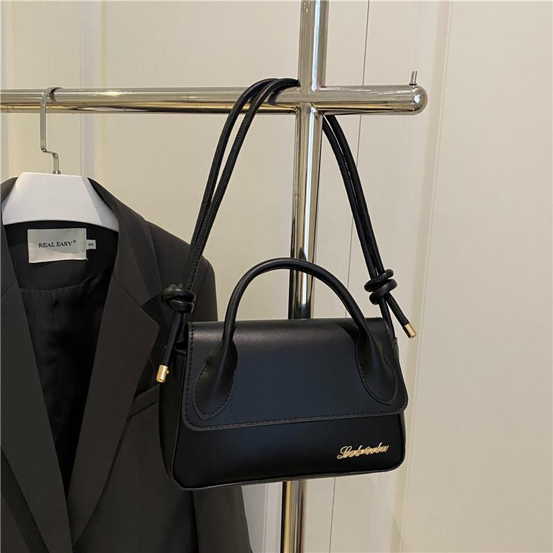 European and American Foreign Style Letter Hardware Fashion 2025 New Casual Trend Retro Shoulder Texture Crossbody Handbag Women