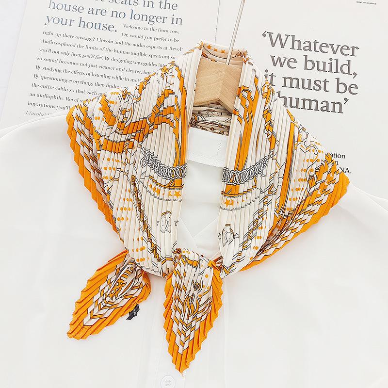 Retro Color Block Crinkled Square Scarf - 70cm Pleated Neckerchief in Imitation Silk for Women