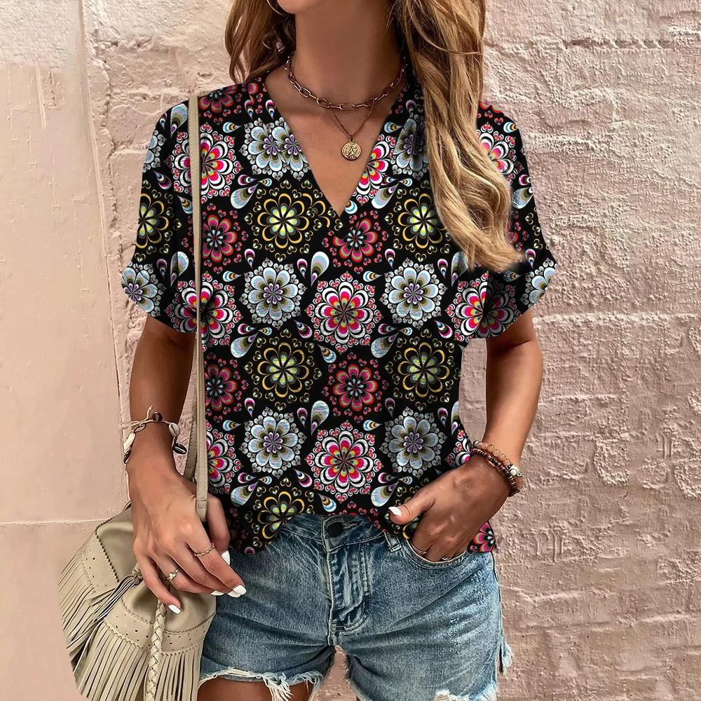 Summer 3D Ethnic Printed Women's T-Shirt Short Sleeve Fashion V-Neck Tee Shirt Casual Harajuku Outdoor T Shirt for Ladie Streetwear