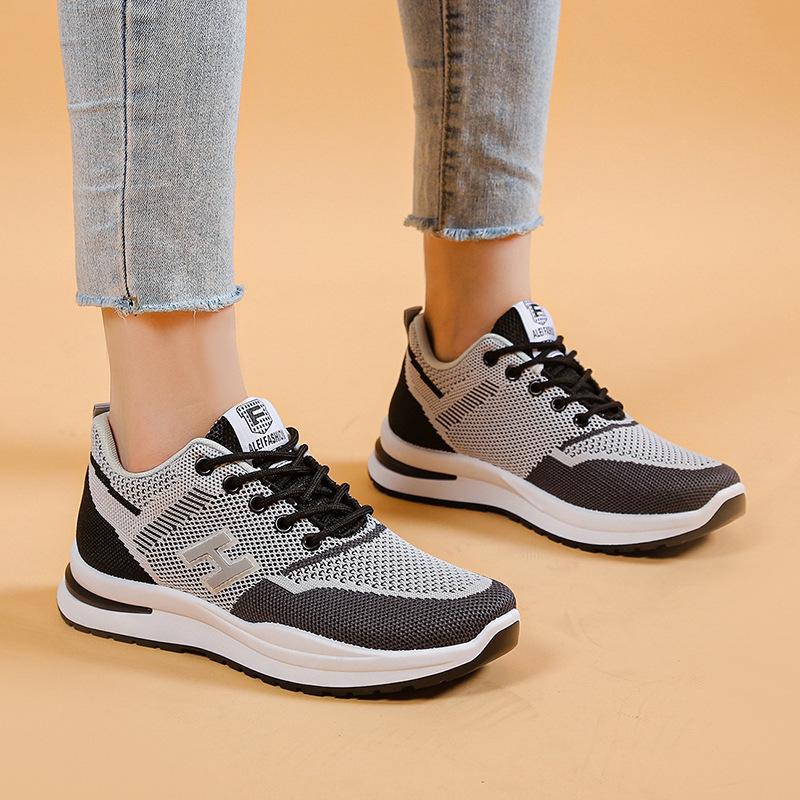Women's Lace-up Casual Sports Shoes Non-slip Soft-soled Running Shoes Flying Mesh Dad Shoes