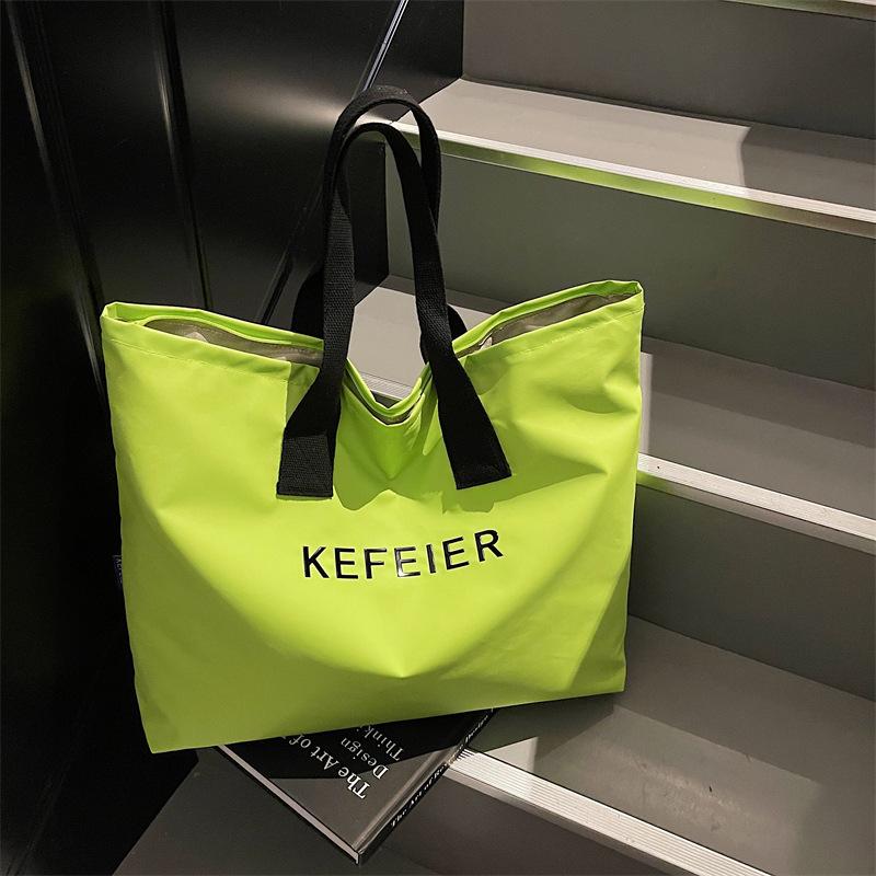 

New Oxford cloth shoulder bag trendy casual fashion large capacity tote bag simple letter underarm commuter bag зелений