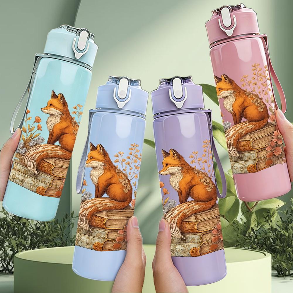 1PC Bush Squirrel Illustration 750ml Color Plastic Sports Water Bottle Leakproof Flip Straw Lid Suitable for Sports Office Home Use