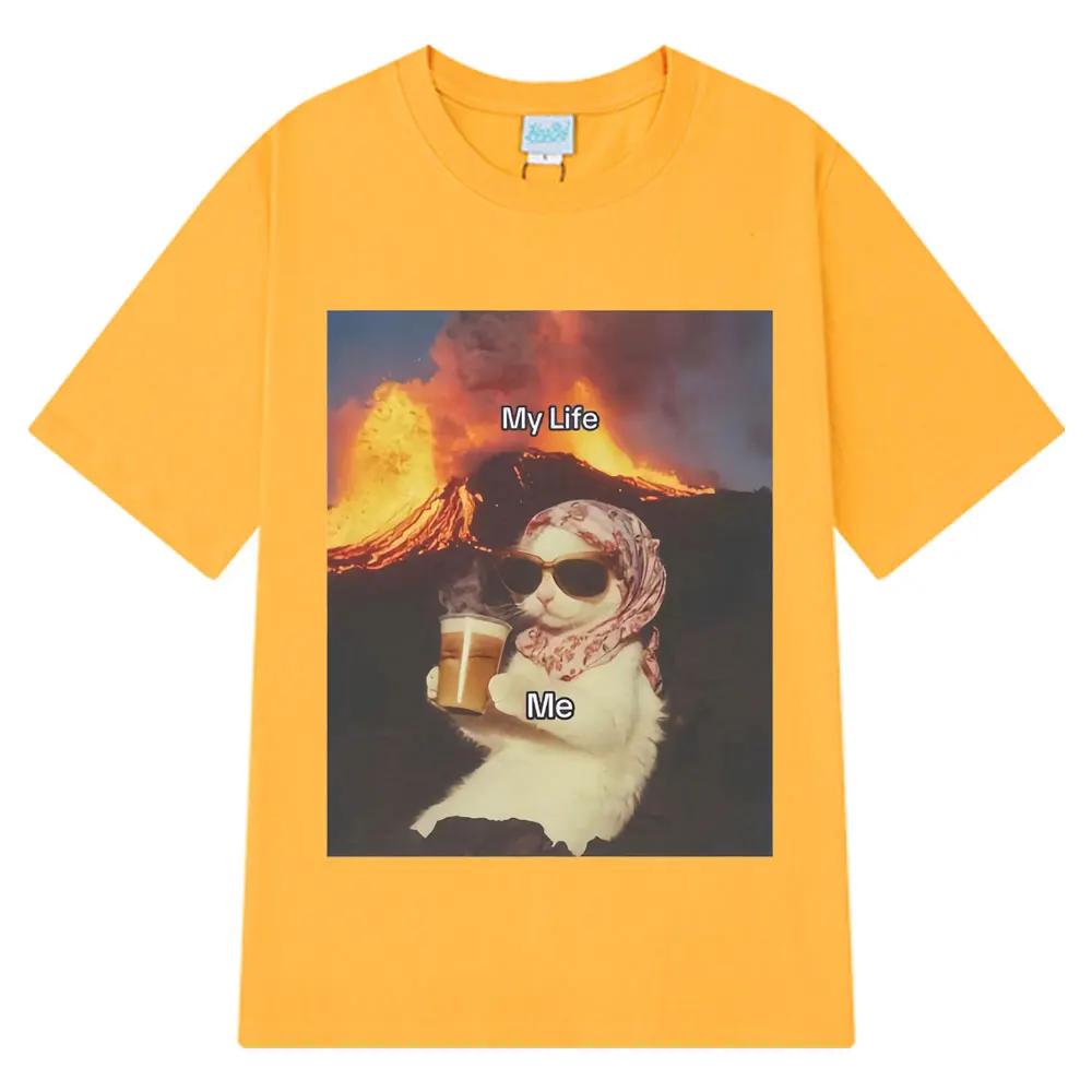 

An interesting and cute cat patter Tshirt featurin vintage aesthetics and trendy stree style for summerwit anoversized neckline 4XL