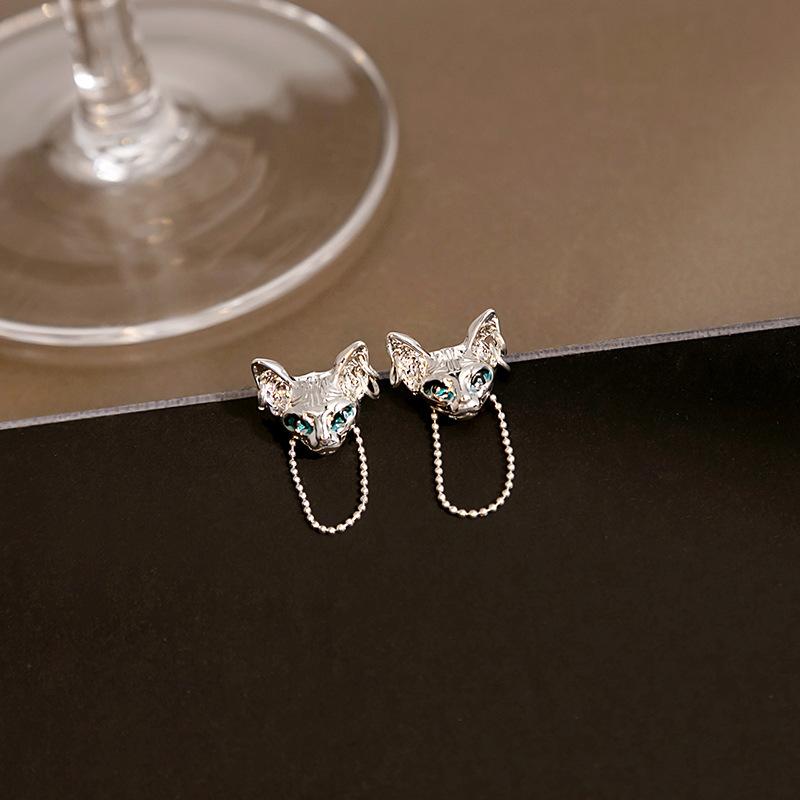 Cat Chain Fringed Stud Earrings, Cold Temperament Spice Girl Earrings Niche Design Earrings