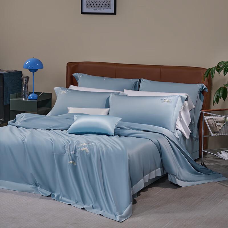 Mercury All-Cotton Four-Piece Bedding Set