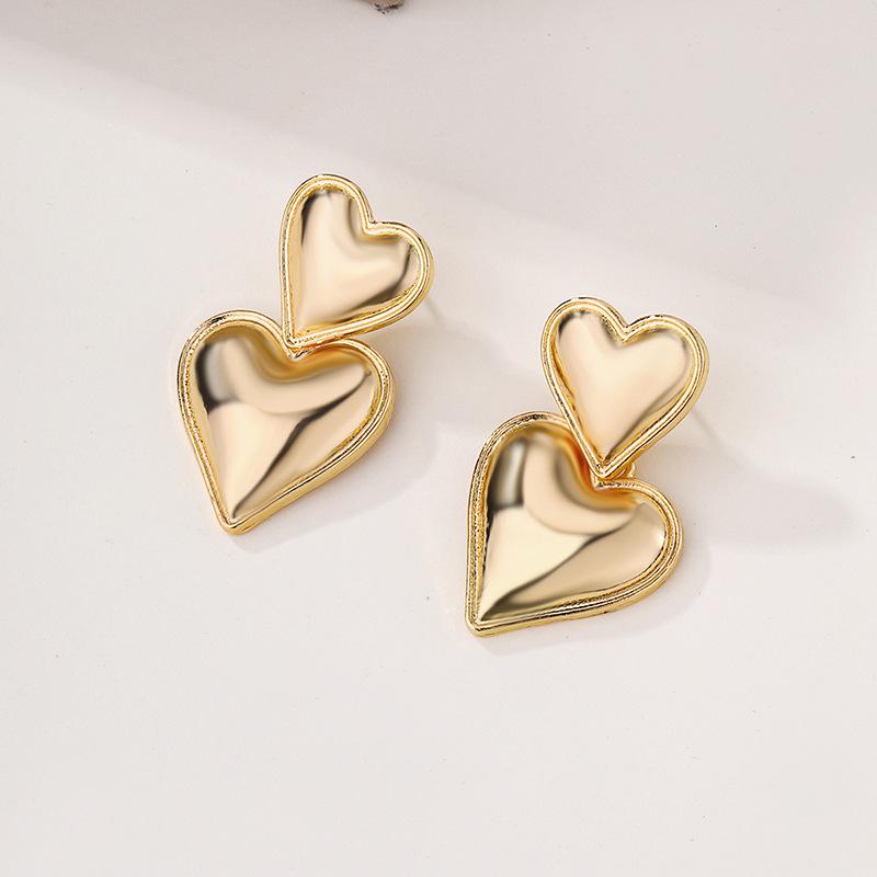 

Новые Аксессуары Мода Универсальные Серьги-гвоздики с любовью Персонализированные женские серьги-гвоздики Нишевые серьги Серьги