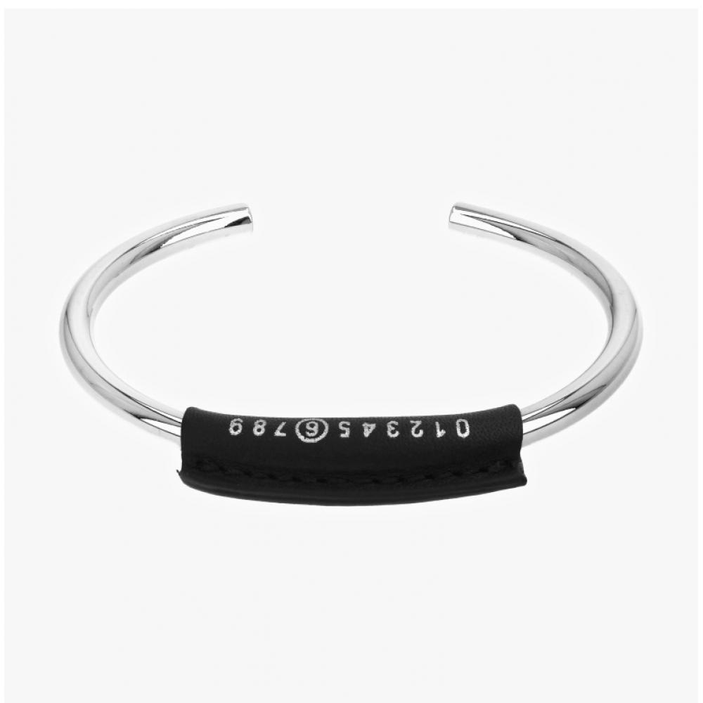 Maison Margiela Sm6uy0074 P6631 964 Mm6 Nummerierungslogo Lasche Manschettenarmband