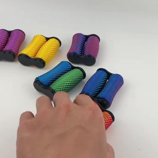 Spiky Grippie Stim Fidget Toy Portable Dual Roller Hand Massager Stress Relief Pain Stimming Tool Bumpy Roller Sensory Toy
