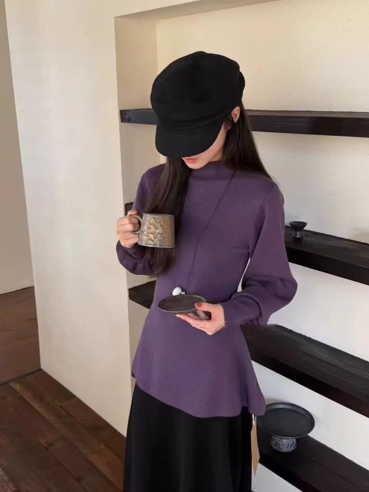 Plus Size Elegant Black Lantern Sleeve Knit Top with Slimming Waist