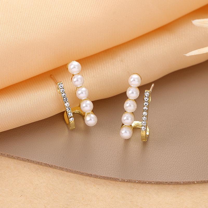 French Style S925 Silver Pearl Earrings – Trendy, High-End, Light Luxury Design for Women
