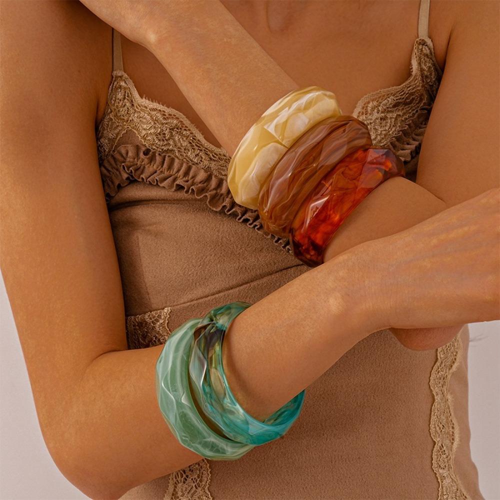 Boho Acrylic Bangle Exaggerated Retro Hand Ring Simple Round Wide Bracelet  Women