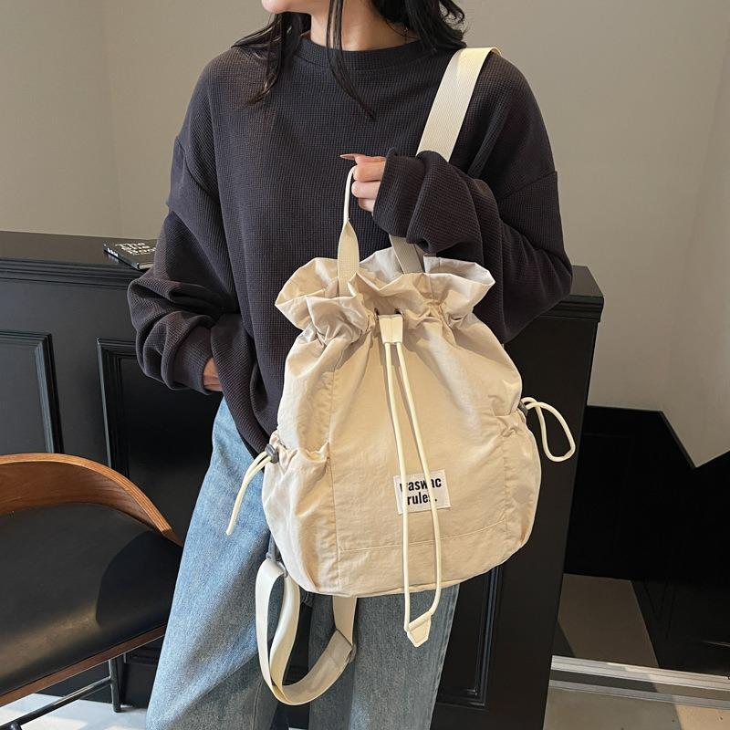 Large Capacity Backpack New Casual Versatile Schoolbag Student Backpack Fashion Commuter Handbag Women
