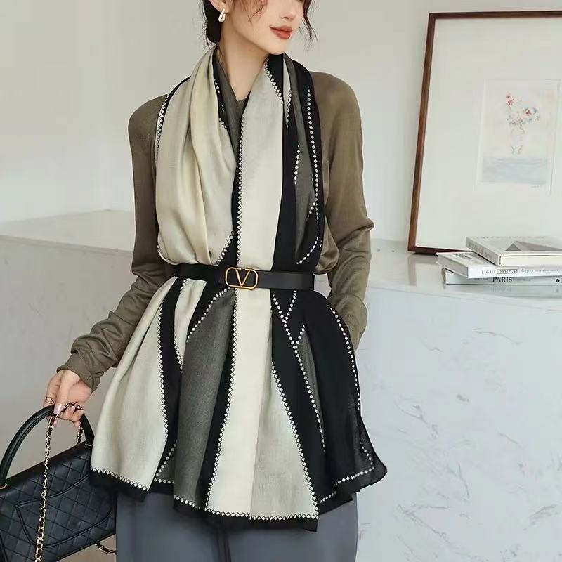 New Four Seasons Plain Stripe Cotton Scarf for Women Tassel Linen Scarves Hijab Lady Foulard Fashion Shawls Wraps Female Bandana