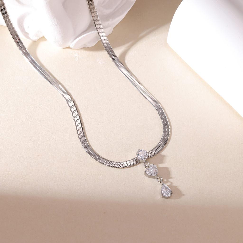 Titanium Steel High-Grade Snake Bone Chain Necklace Women'S Light Luxury Simple Square Zircon Pendant Necklace