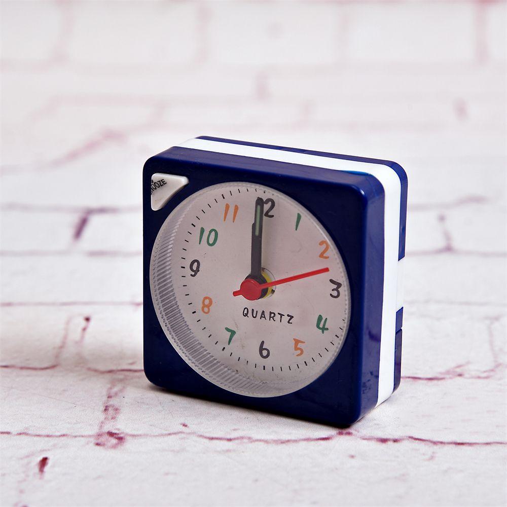 Fashion Quiet Battery Operated Quartz Alarm Clock Bedside Clocks Home Decor Number Clock