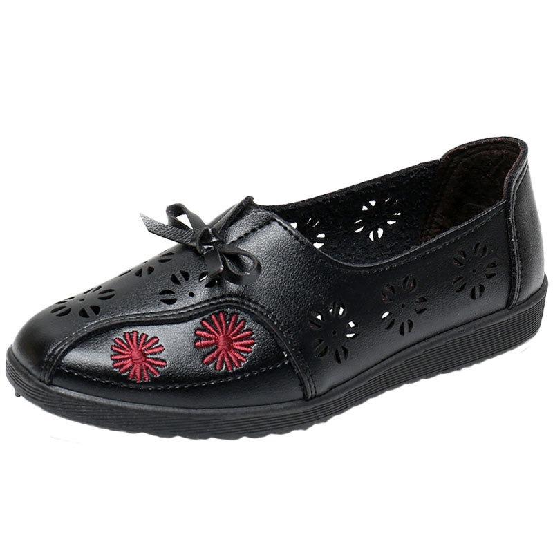 New shoes spring single shoes non-slip soft sole hollow leather shoes comfortable flat bottom old man hole middle old woman shoes