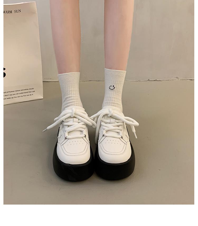 Rutschfeste Ledersportschuhe für Mädchen - Herbstkollektion 2026 für Schüler