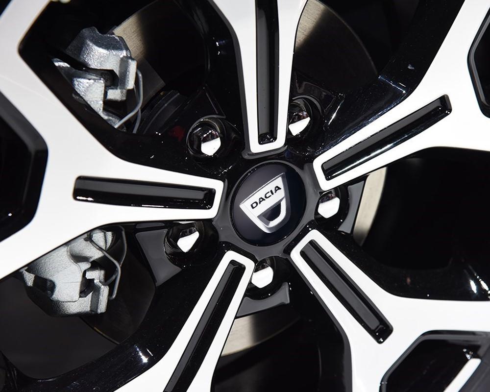 4Pcs Car Aluminum Alloy Wheel Center Hub Cap Tire Rim Cover Decoration For Dacia Duster Logan Sandero Mcv MK Cilo Stepway Dokker