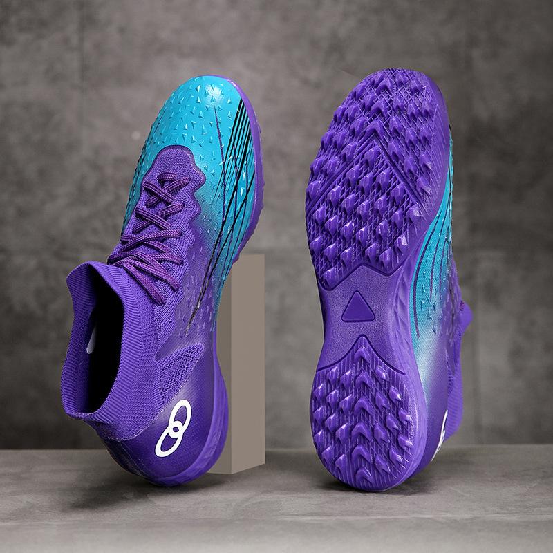 Football shoes Shredded nail sole Spike sole Rubber sole Soft material Football shoes