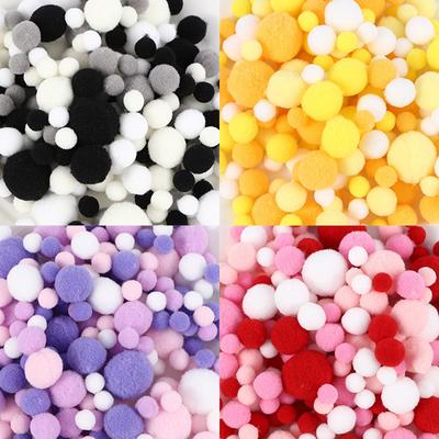 130 Stück Macaron Bunt Farbverlauf Fellbälle 1 bis 3 cm Pompons DIY Basteldekoration Hochzeitsfeier Spielzeug Hut Schal Deko Zubehör