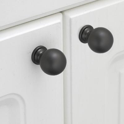 Pevné kulaté úchytky ke skříňkám Jednoduchý otvor Kovová rukojeť Pro zásuvku komody Kuchyň Koupelna Skříň Úložný hardware