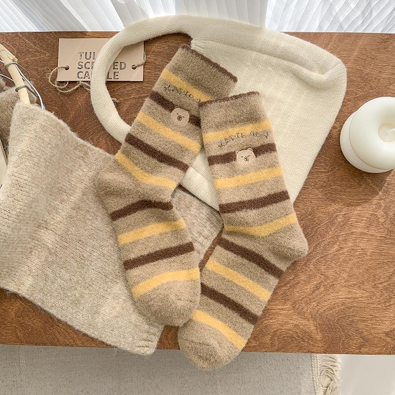 Plush Socks for Women In Autumn and Winter, Coral Fleece Postpartum Socks, Thickened Warm and Cute Heating Socks, Floor Sleeping Socks