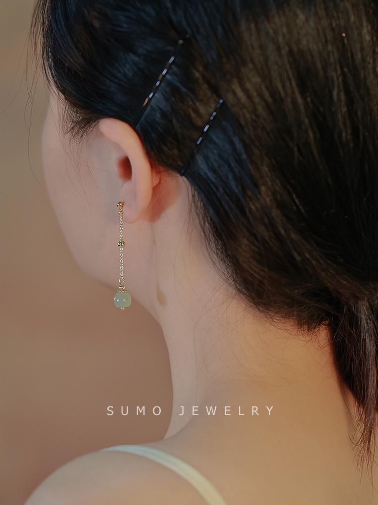 Hetian Jade Earrings: Women's Cool, Elegant, Versatile Japanese Design