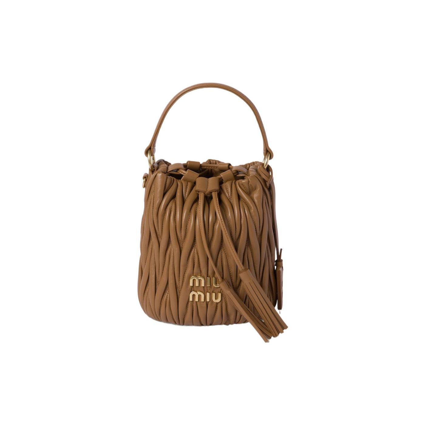 

Miu Miu Matelassé Metal Logo Drawstring Closure Napa Leather Bucket Bag Women bags Caramel 5BE085-N88-F098L-V-OOO Basic Set (Bag+Dust Bag)