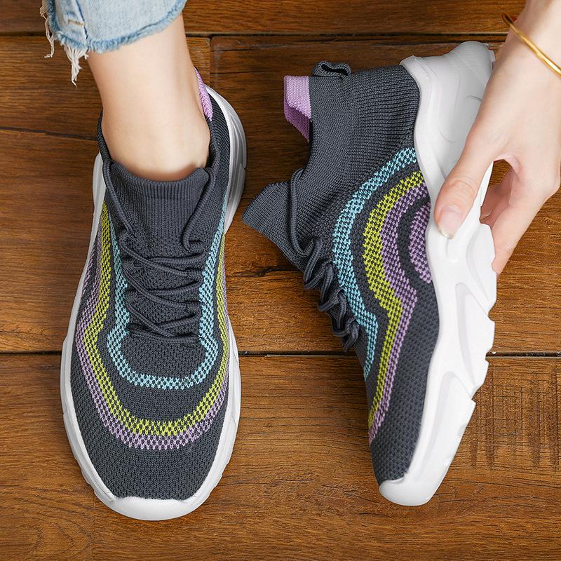 New breathable fly-woven couple shoes sports shoes female student running shoes
