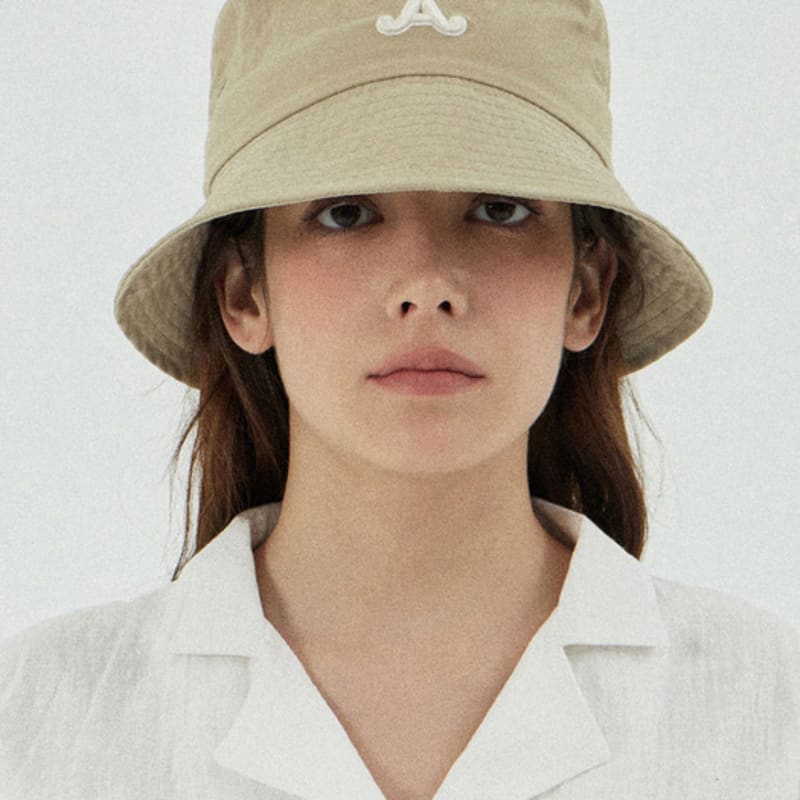 

VARZAR VA Нейлоновая панама с изогнутым логотипом Светло-бежевый FREE