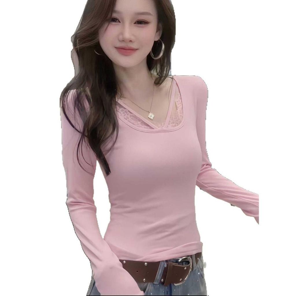 Women's Plus Size Velvet Lace Patchwork Long Sleeve Top – Slimming, Warm, and Loose Fit for Autumn/Winter.