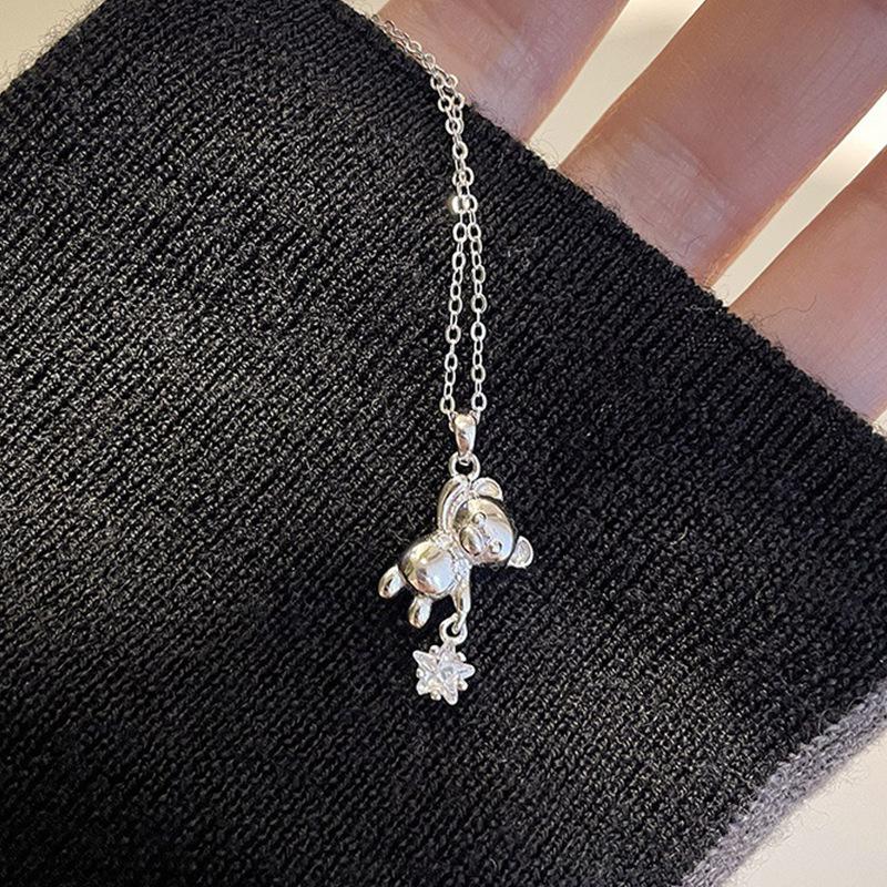 Fashion Sparkly Cute Bear Pendant Necklaces for Women Trendy Exquisite Clavicle Chain Jewerly Birthday Gift