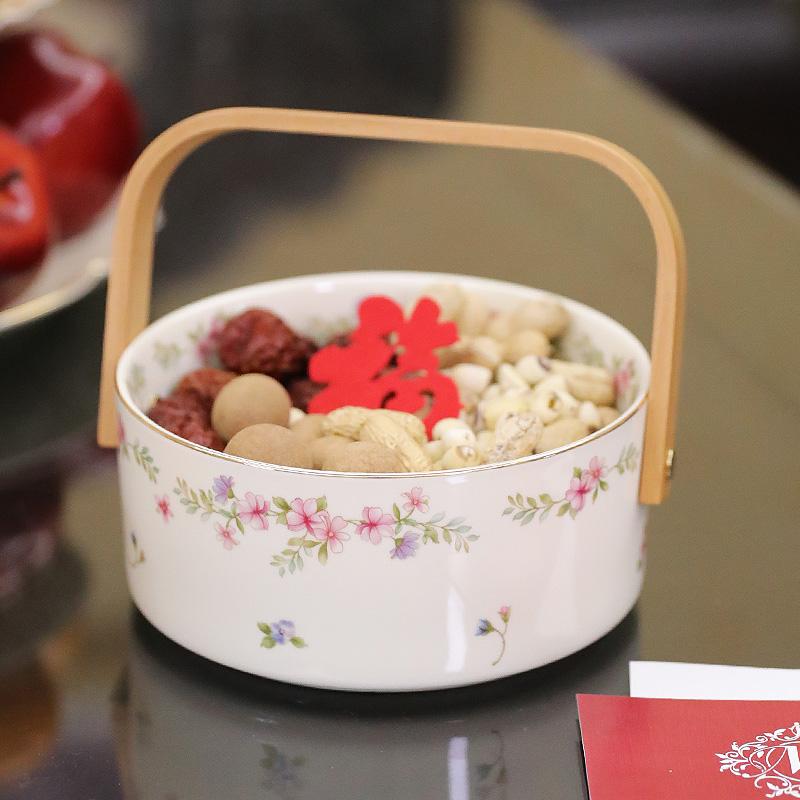 Ceramic Three-Tier Pastry Stand: English-European Style Fruit Bowl, Cake, Candy, and Snack Plate for Afternoon Tea.