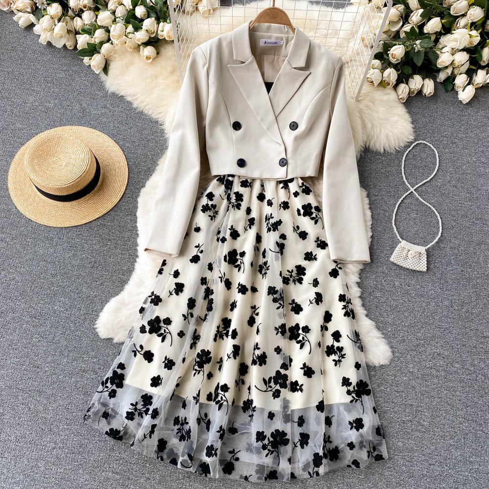 French Temperament Short Section Double-breasted Suit Jacket Female High-end Flocking Mesh Sling Dress Yangqi Two-piece Set