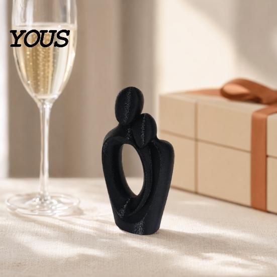 3D Molded Couple Figure Printed One Heart Statue, Abstract Hugging Lovers Figurine with Stable Base, Minimalist Burr-free Contour Ornament