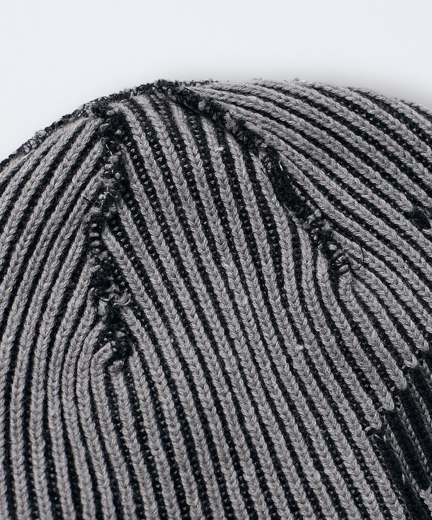 Dimiteulibeullaeg Vlad Symbol Logo Two-Tone Knit Beanie_Black