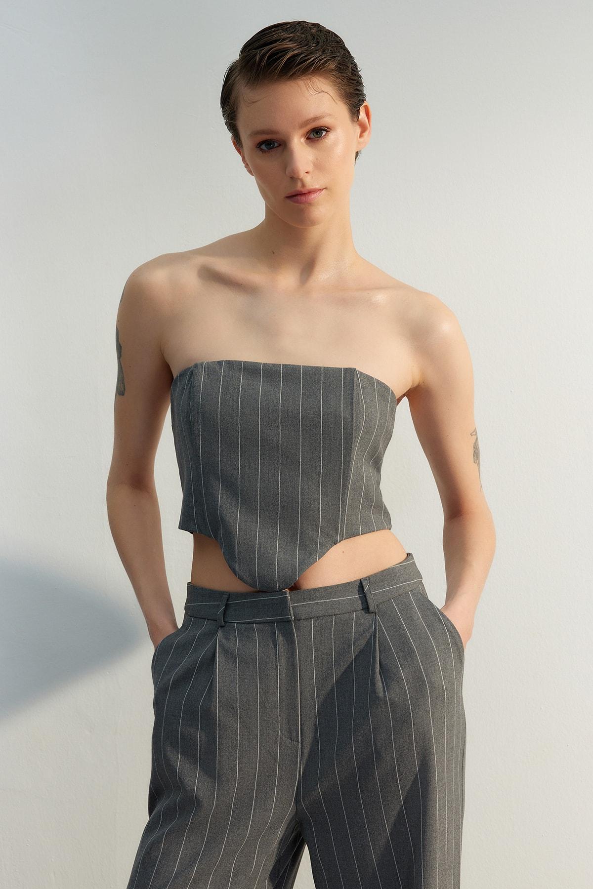 

Разноцветная блузка из тканого материала без бретелек в полоску TWOSS23BZ00854..