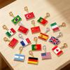 Braccialetto con Charm Bandiera in Acciaio Inossidabile con Moschettone, Gioiello Ciondolo Paese per Regalo di Viaggio Accessorio Stile