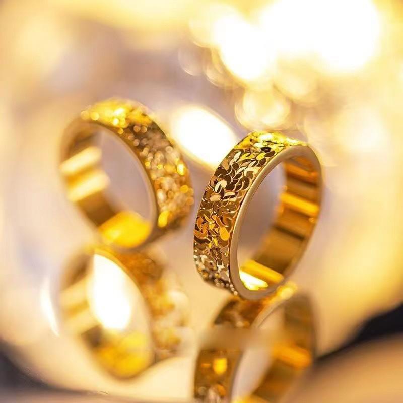 Gold Starry Sky Crushed Ice Ring for Women - Light Luxury Thin Band, Perfect for Couples