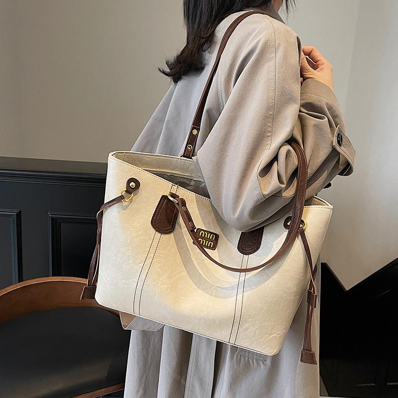 Women's New Fashionable Shoulder Bag with Niche Commuting Retro Tote Bag