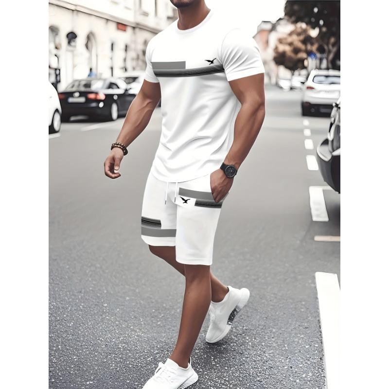 Summer Men's Casual Sports Round Neck Short Sleeved Shorts Two-piece Set, Perfect for Daily Leisure Vacation and Sports.