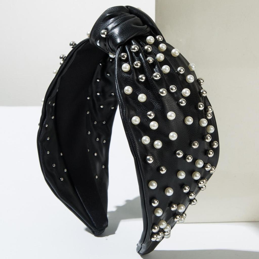European & American Fashion Leather Headband: Women's Stylish Accessory with Unique Rivet Design for a Luxurious, Sweet, and Cool Look.
