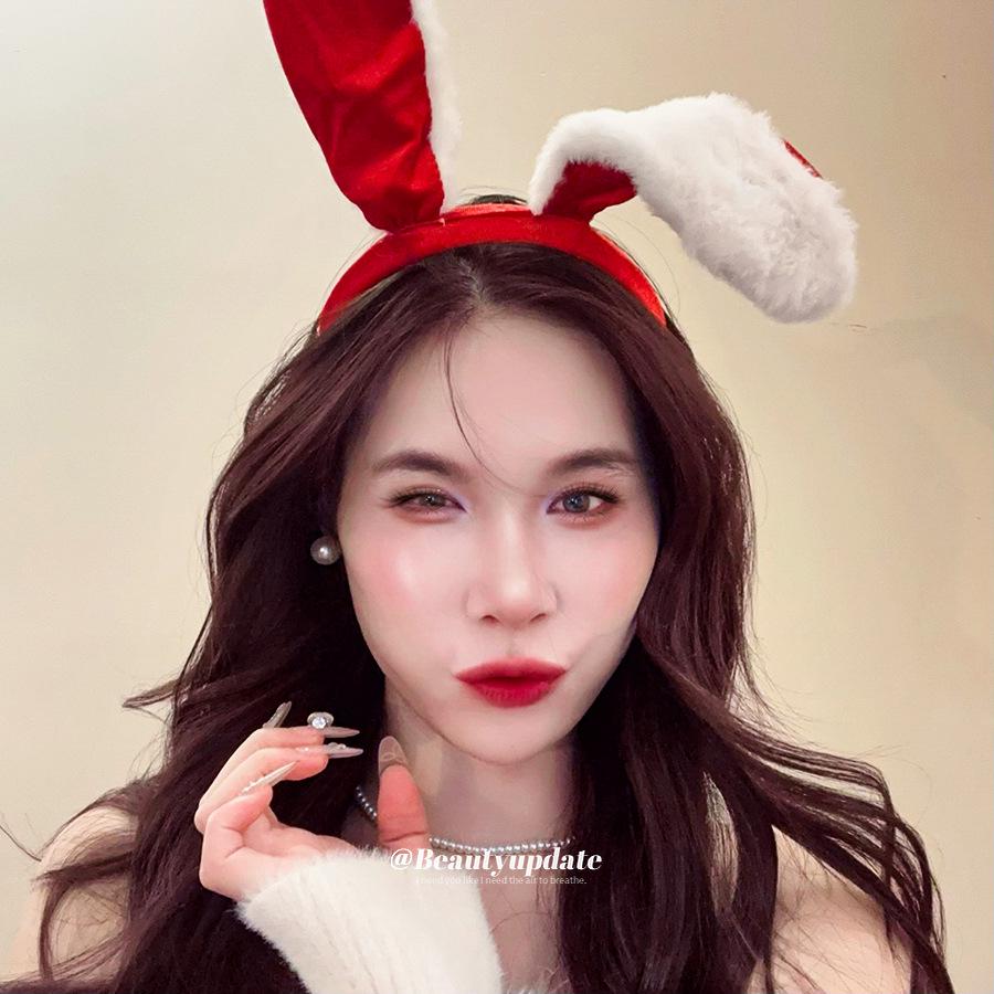 Vánoční vločkovaná čelenka s králičími ušima: Slavnostní a všestranný vlasový doplněk pro ženy