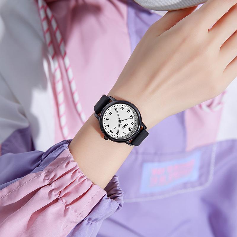 Reloj de Cuarzo Color Caramelo Verano Simple Calendario Gama Alta para Mujer Nicho Alto Valor Silicona Reloj para Estudiante