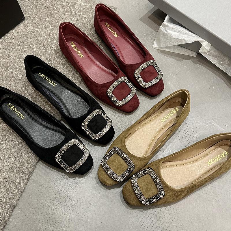 Korean Version of Rhinestone Shallow Mouth Single Shoes Women's Spring and Autumn 2025 New French Temperament Fairy with Skirt Flat Bottom Evening Sho