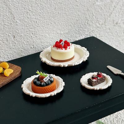 3Pcs Girl Toy Miniature Dollhouse Pastry Plate Mini Retro Carving Tray Disc Play Kitchen Food For Doll Accessories