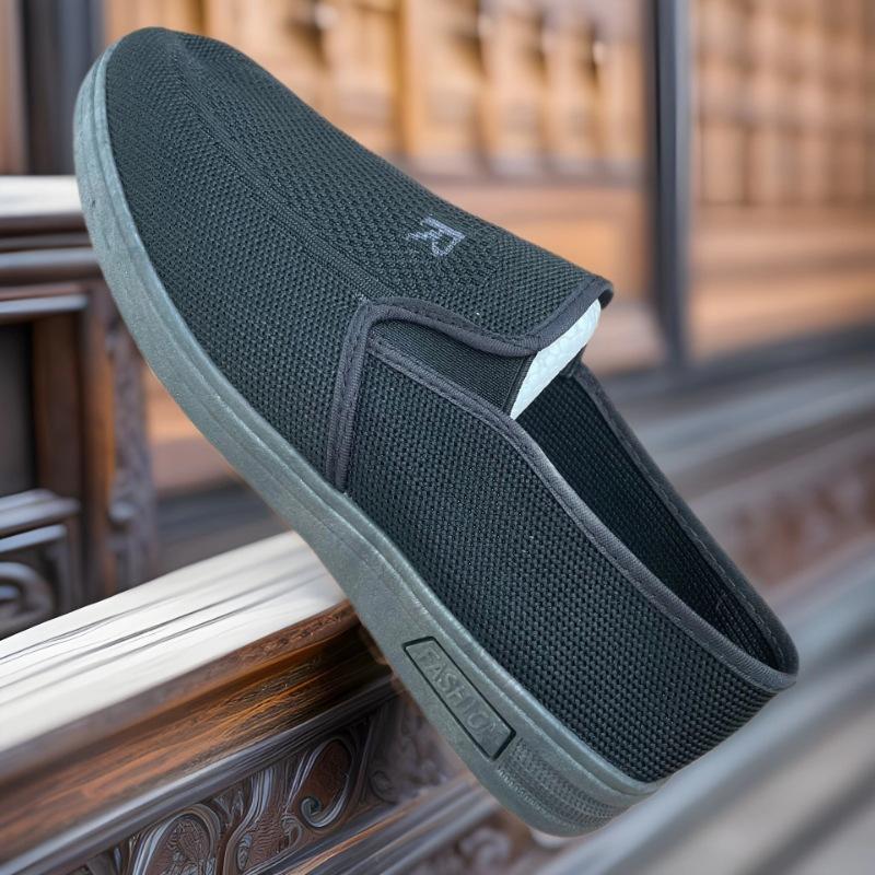 Men's shoes spring casual shoes new light breathable versatile canvas shoes men's pedals old Beijing durable