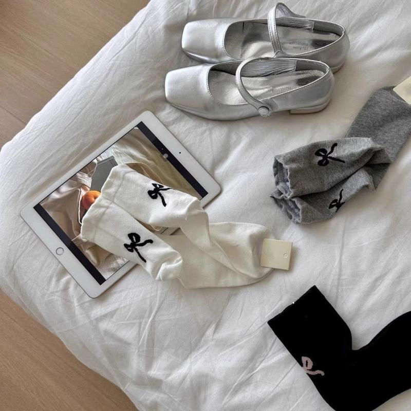 3 Pairs New Mid-calf Socks with Cute Bow At The Heel Women's Slouch Socks Spring/Summer