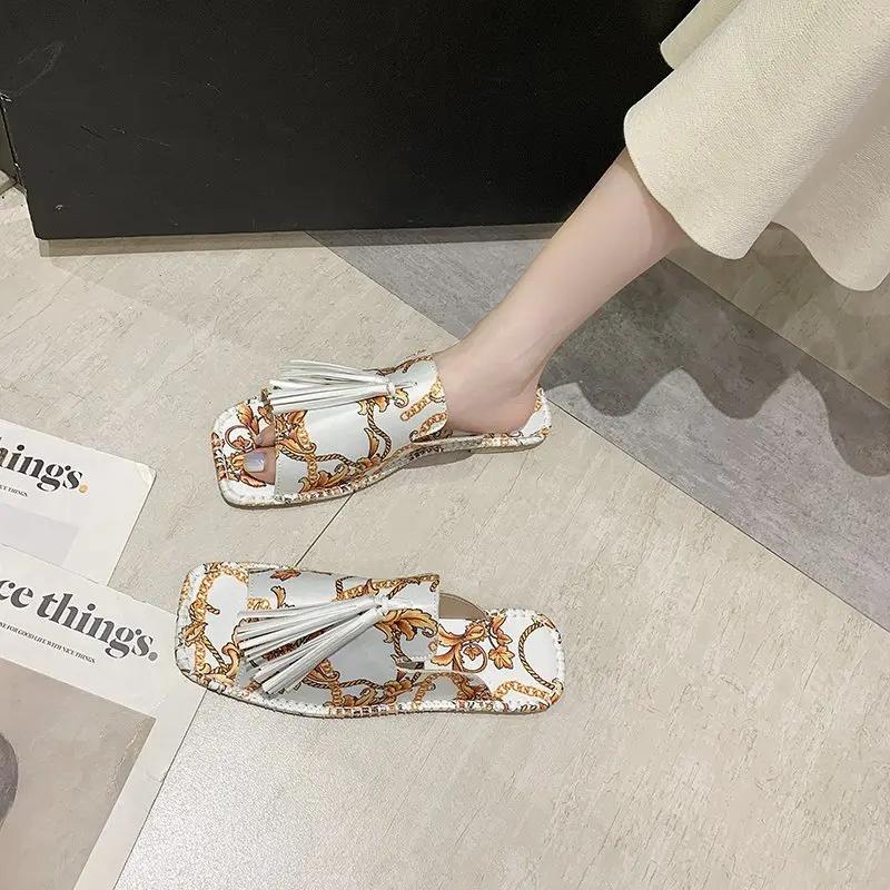 Fashion 2024 New Large Slippers Retro Printed Silk Square Head Flat Bottom Casual Cool Slippers Fairy Style